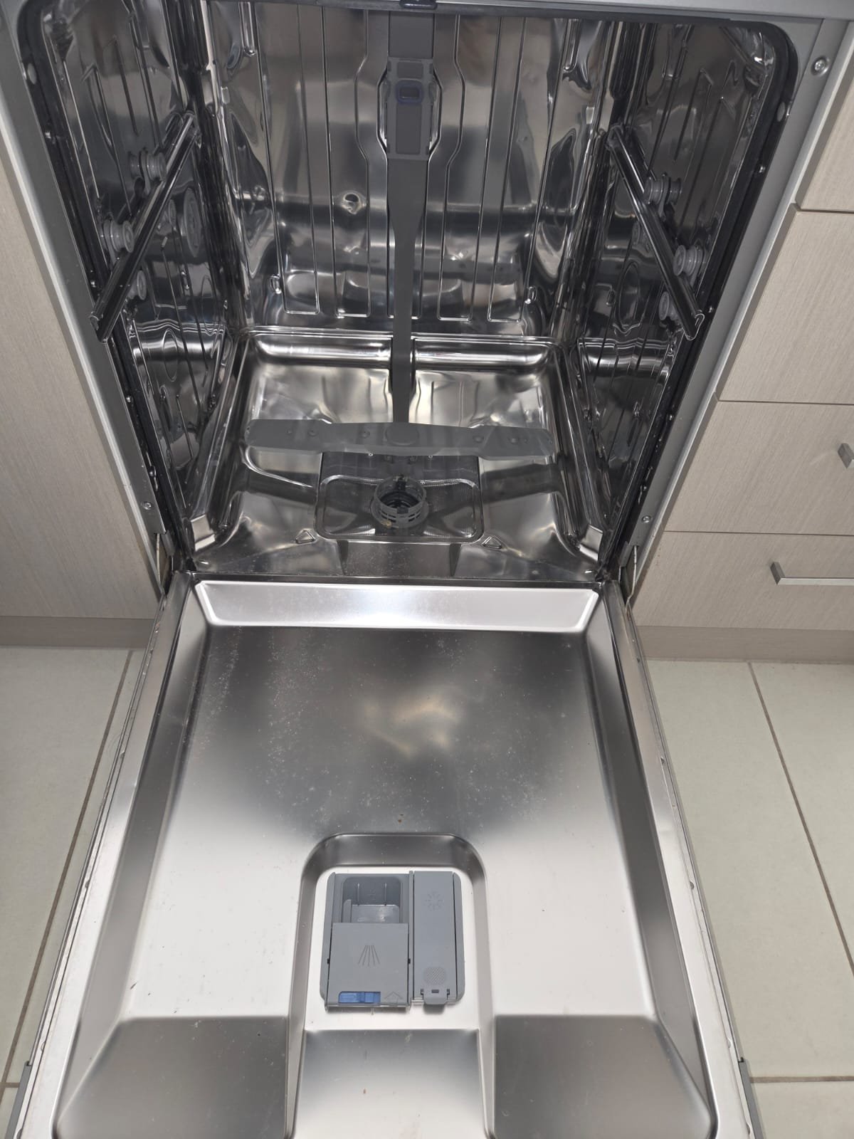 7482a63e-782b-4d00-9664-fd3c9a351f6d